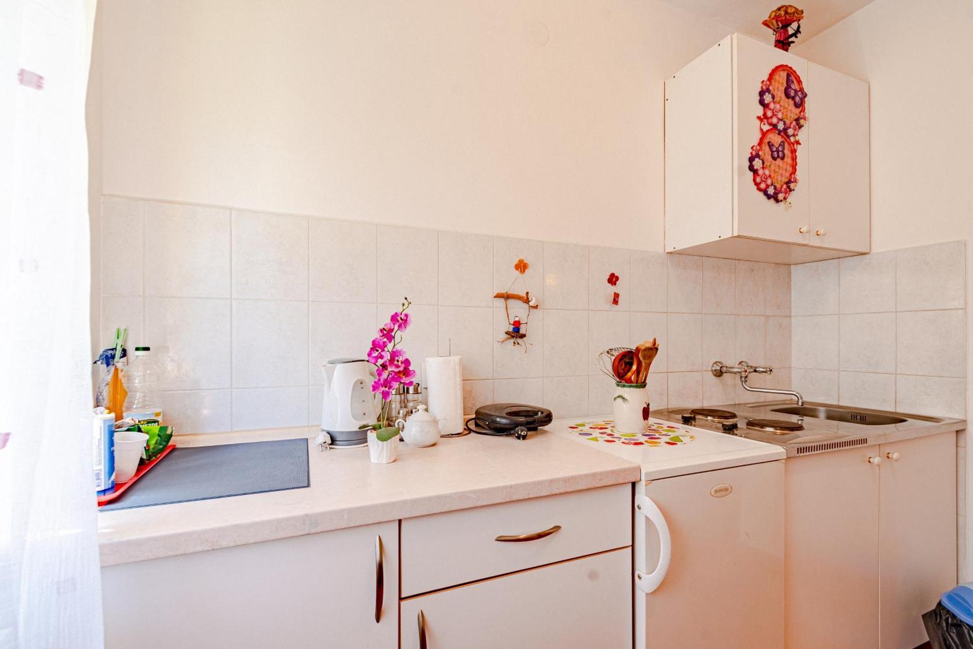 Apartments And Rooms With Parking Space مالي ستون الغرفة الصورة